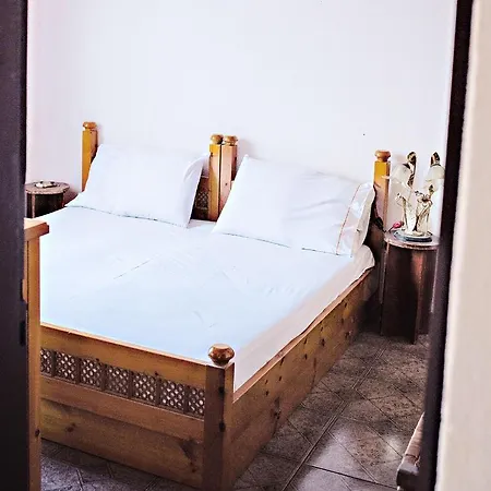 Entire House With Garden, 70m From The Beach. *
